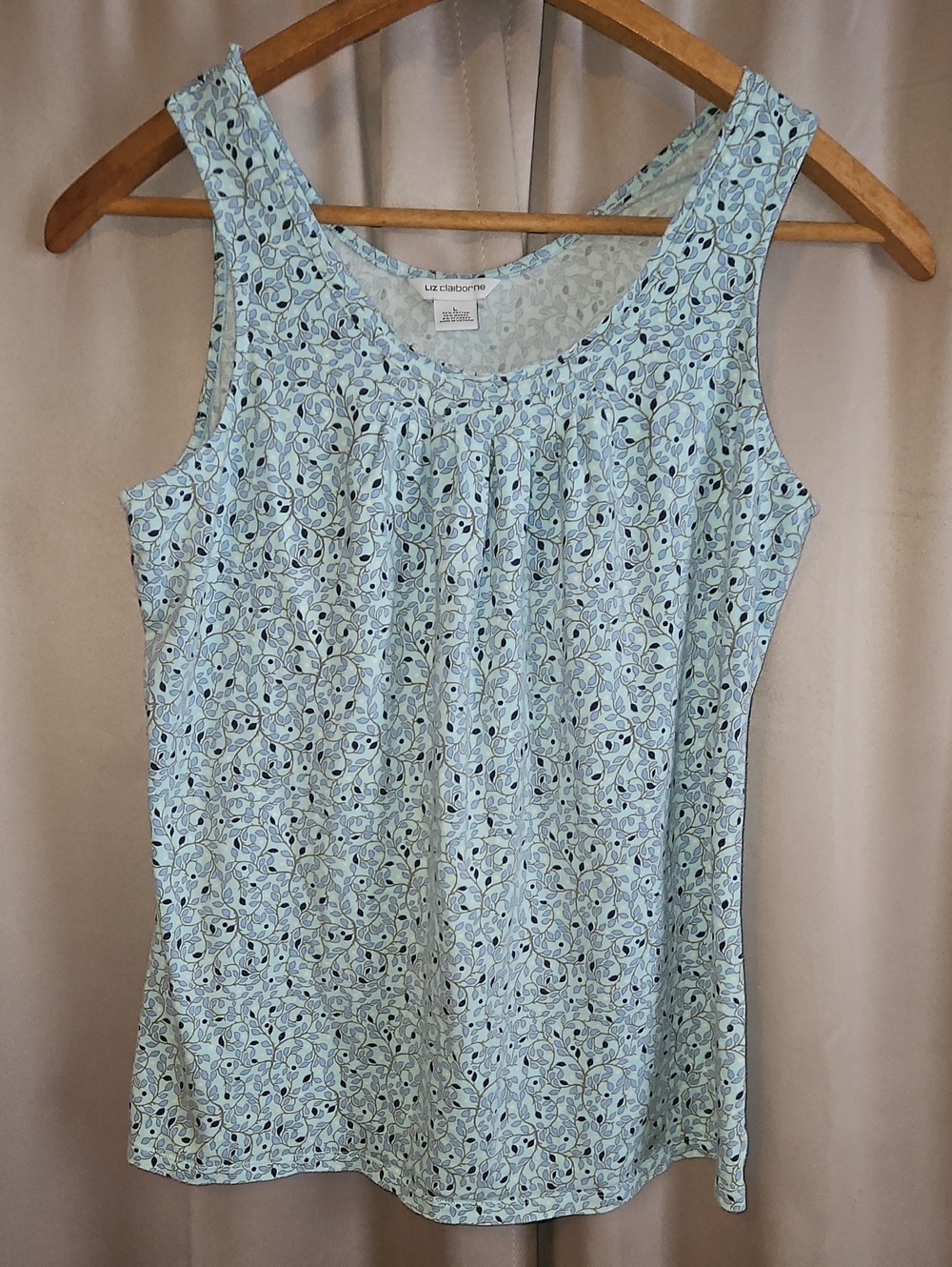 Liz Claiborne Light Blue Floral Scoop Neck Tank